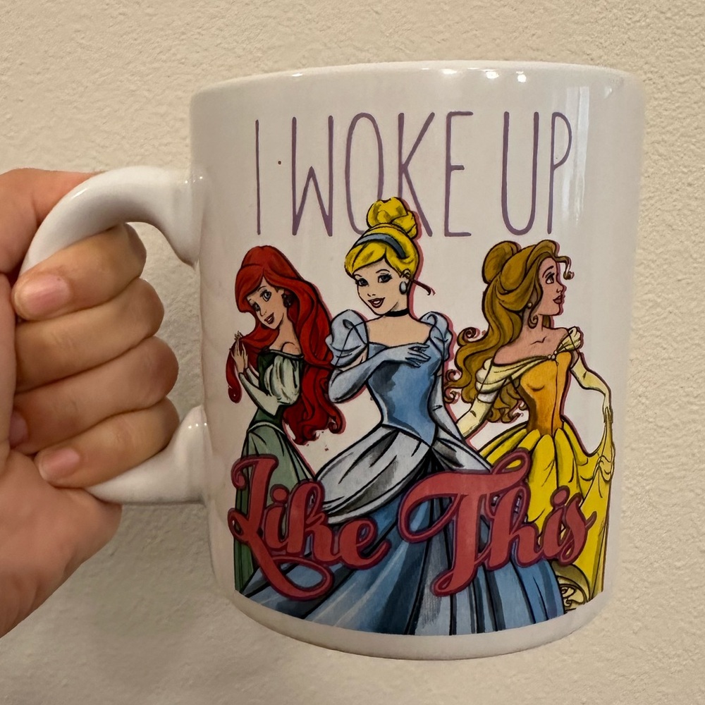 NWT Disney Princesses Belle Arielle Cinderella White  20oz mug